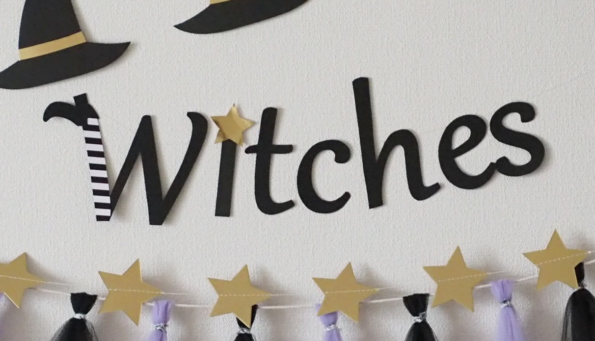 WITCHY HALLOWEEN