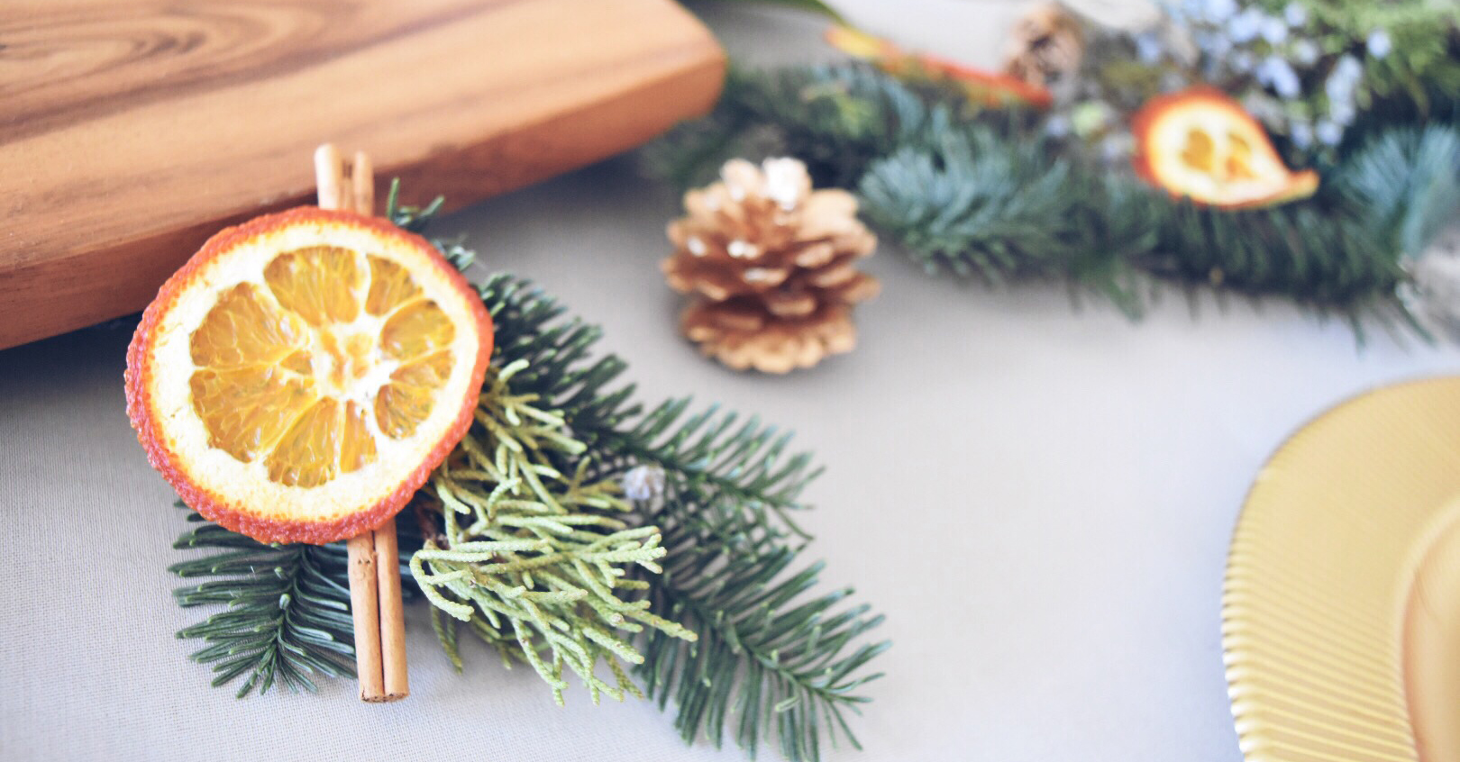 HOLIDAY ORANGE, CINNAMON AND PINE