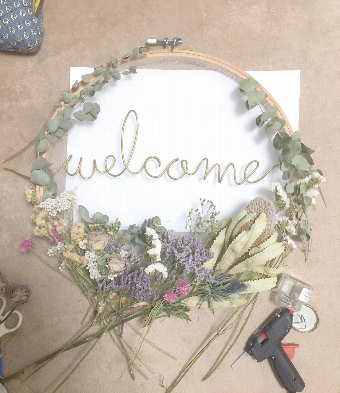 ドライフラワーと刺繡枠を使ったウェルカムボードの作り方 結婚式diy Arch Days