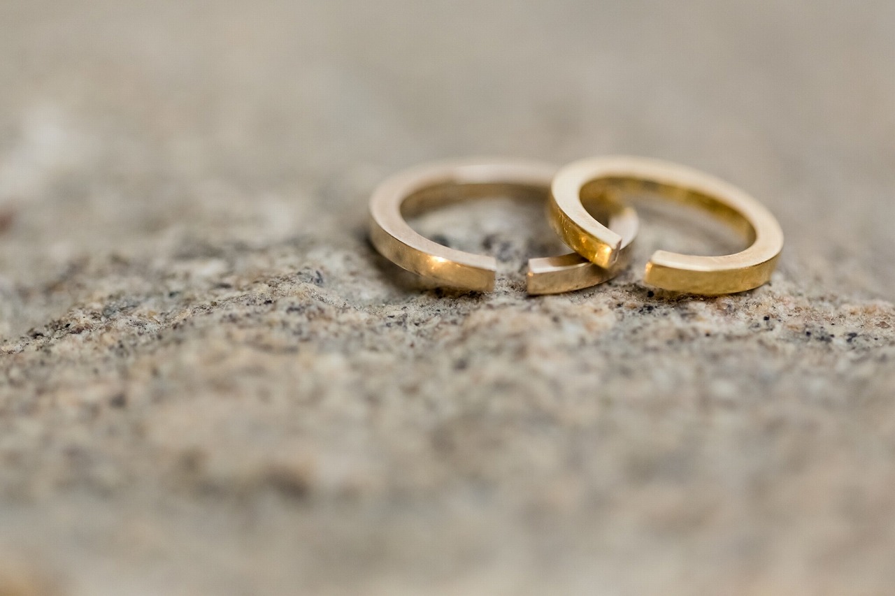 二人を結ぶマリッジリング おしゃれな新郎新婦さんの結婚指輪をチェック Arch Days