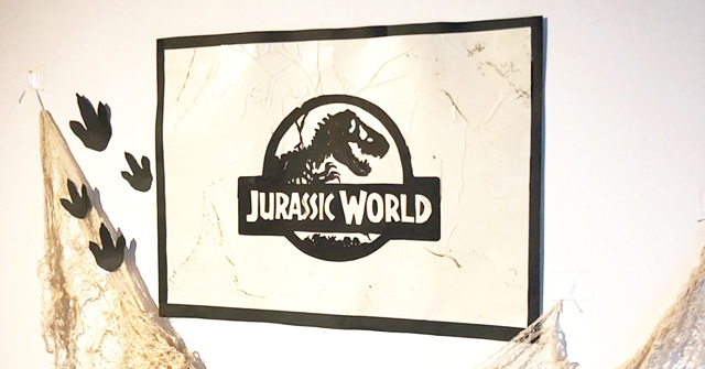 PARTY IN JURASSIC WORLD