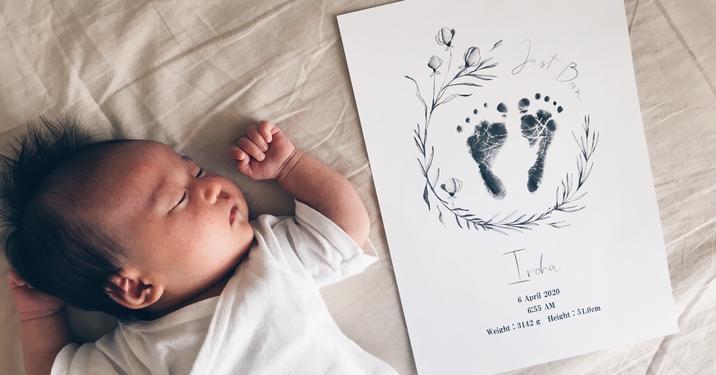 成長の記念を形に！赤ちゃんの「手形・足形」をアートに残すアイディア | ARCH DAYS