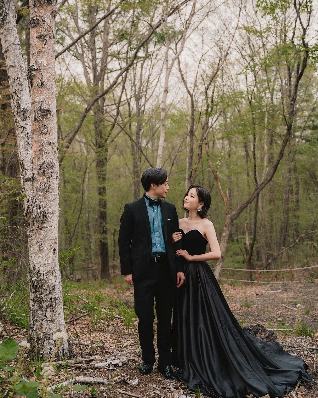 ドレス　前撮り　ブラック 珍しいブラックドレスがお似合いの、かっこいいご新婦！』(撮影